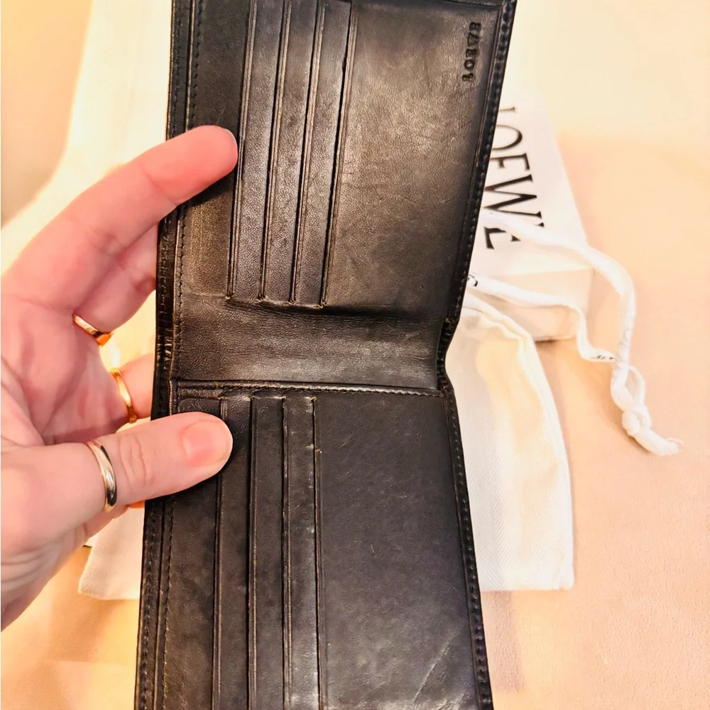 Loewe Men’s Black Anagram Bi-Fold Wallet NEW FULL INCLUSION